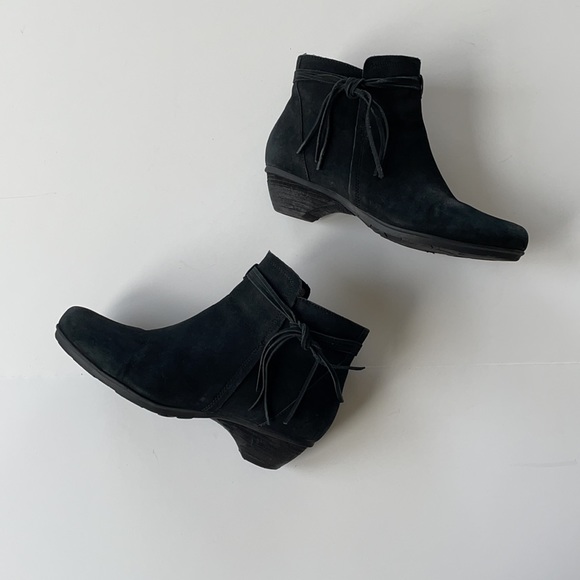 Abeo Boots 7 1/2 N Black Suede - Picture 5 of 10